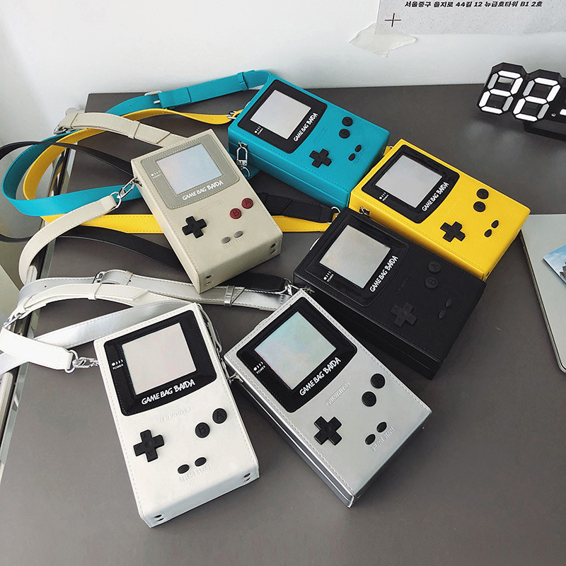 ユニークなクリエイティブゲーム機型クロスボディミニバッグ、フ - Gaming Console With Games のレビューと価格